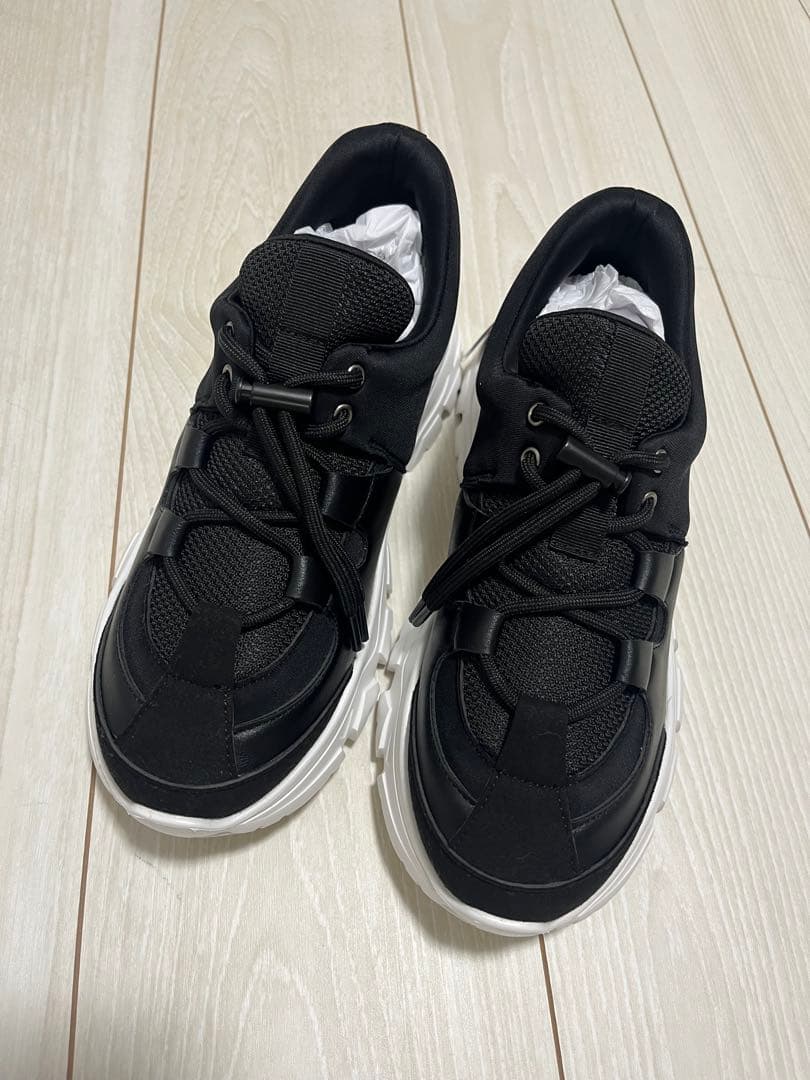 夫が寝たあとにスニーカー　黒　Mサイズ　瞬履きスニーカー