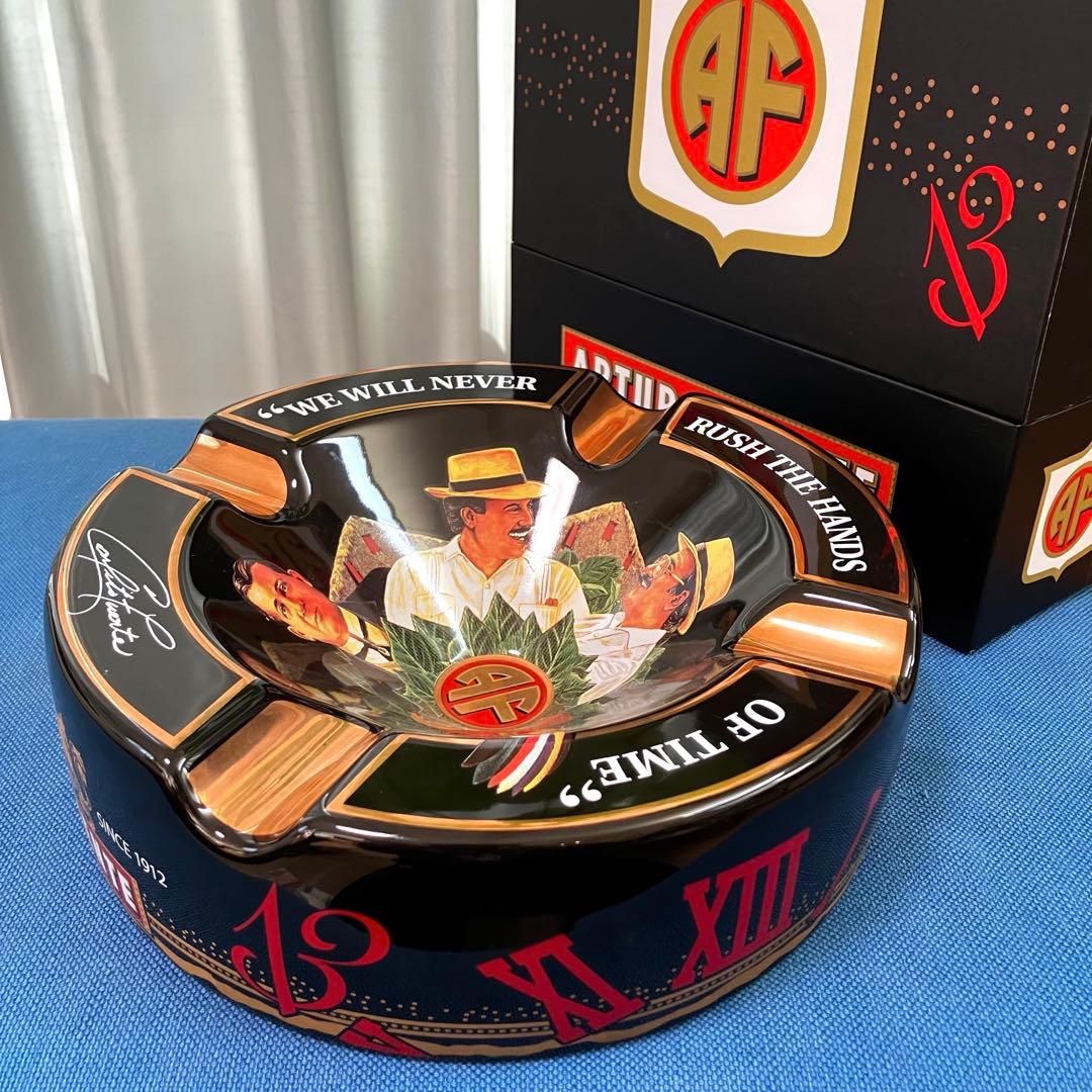 ARTURO FUENTE アルトゥーロ 陶磁器 灰皿 ブラック ゴールド