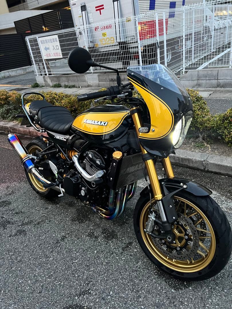 Z900RS SE用　アッパーカウル　BEET ビート　塗装済み　イエローボール