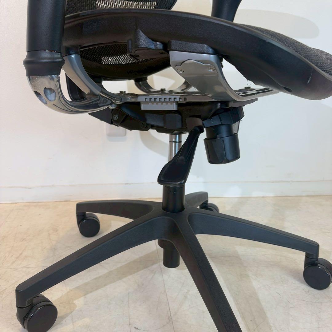 エンジョイ Ergohumanエルゴヒューマン 肘付きオフィスチェア 1/3