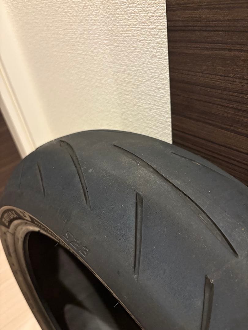 ブリヂストン　S23 前後セット120/70 200/55 R17