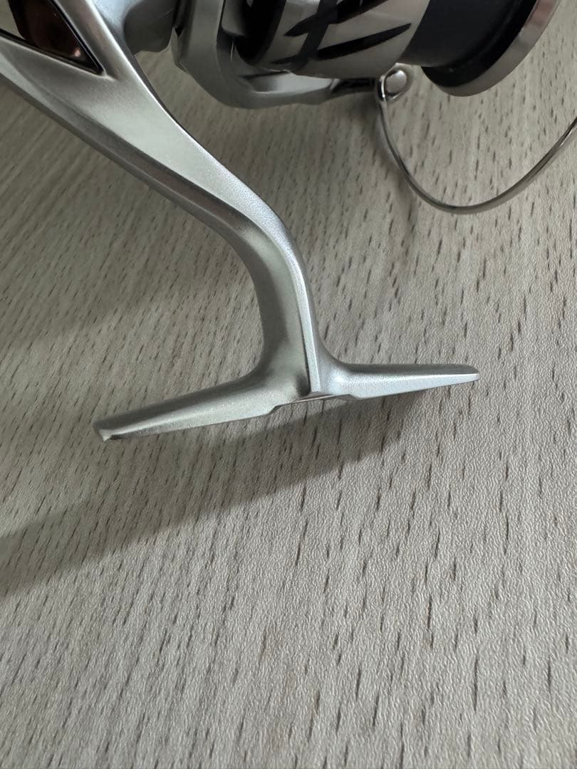 23ストラディック 4000MHG 新品未使用 ハンドルノブカスタム