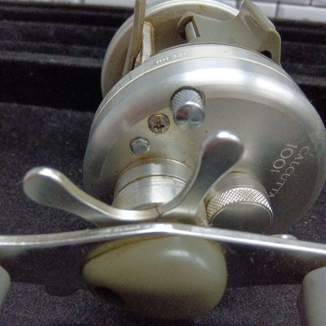 SHIMANO カルカッタ　リール