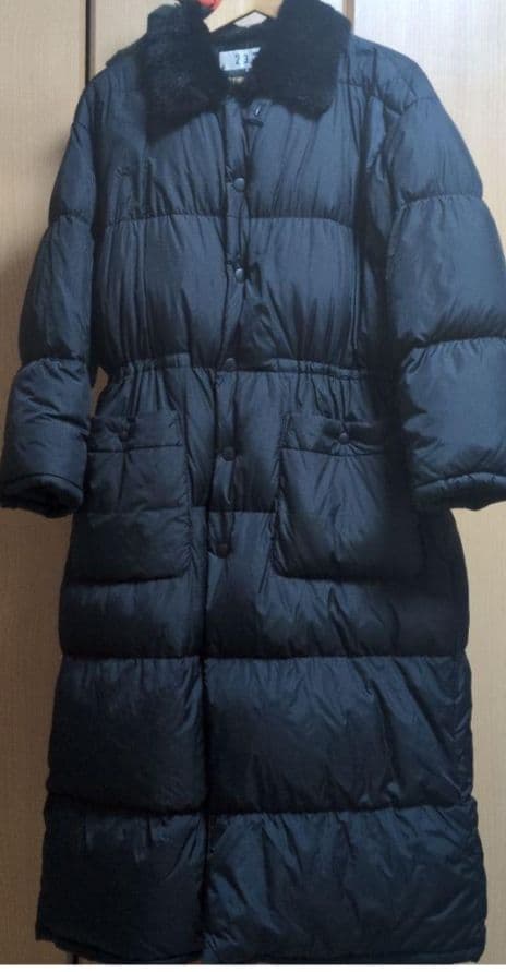 サザエ３です！！美品 23区 ダウンコート ファー フェザー 黒 38