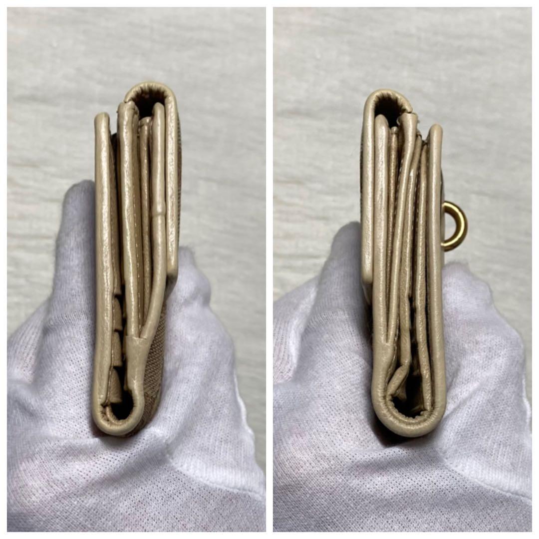 美品　GUCCI グッチ　二つ折り　財布　コンパクト　ベージュ　白　レディース