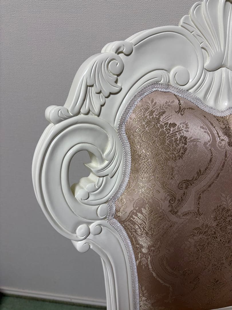 3.クラシックスタイル 椅子 白 ベージュ　美品