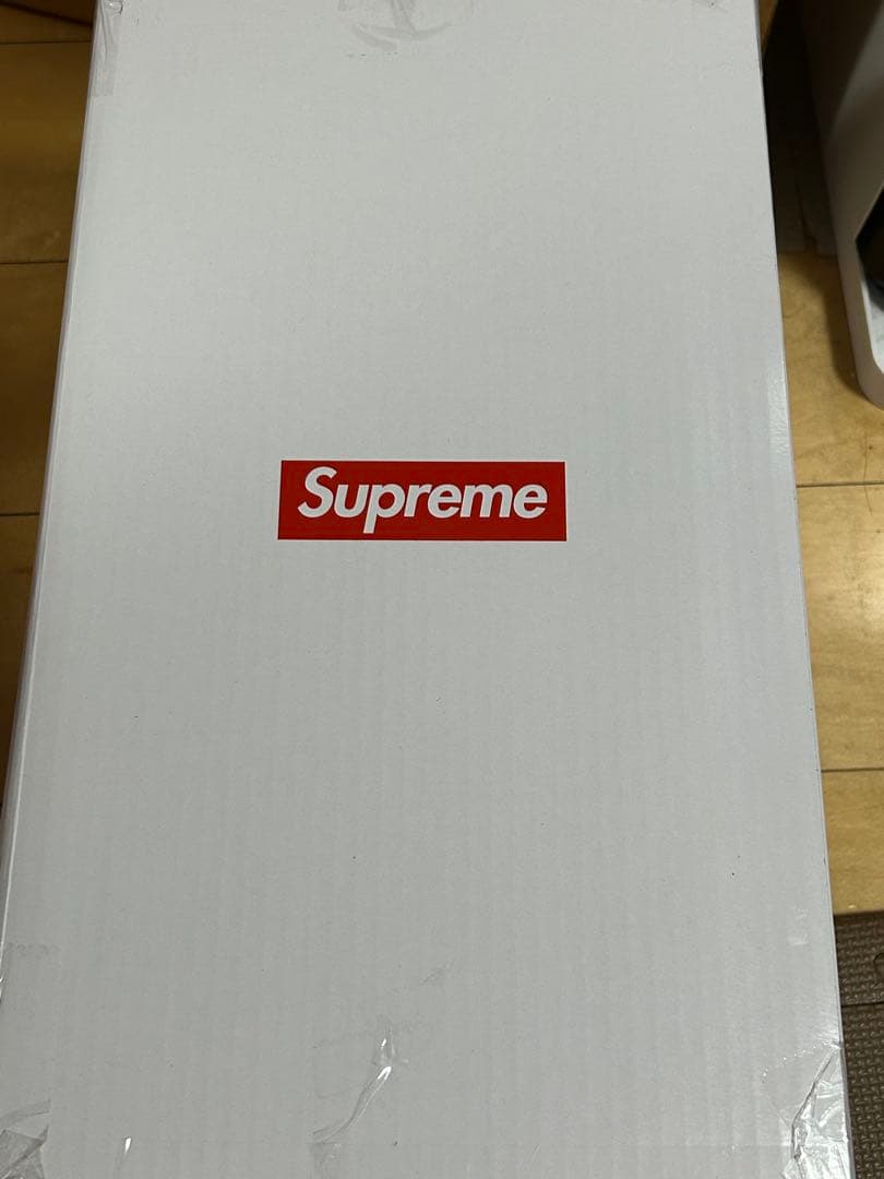 Supreme クリスマスツリー 15\" Holiday Tree