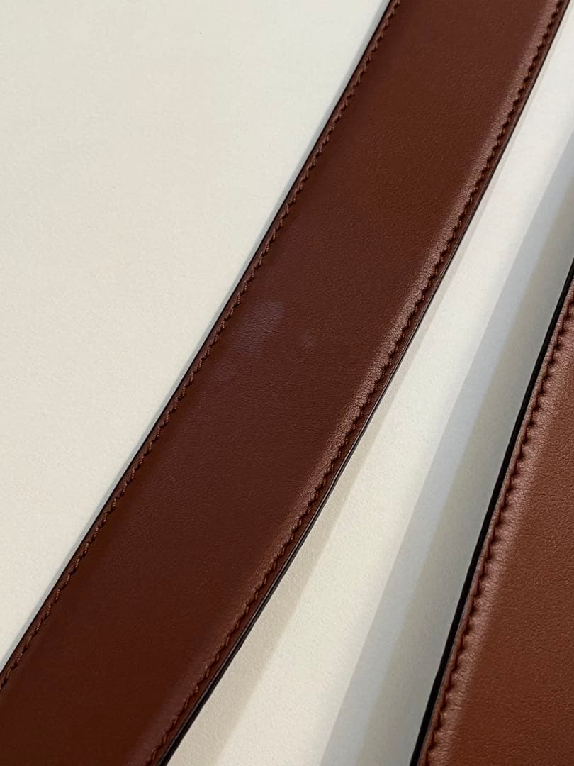 miu miu 完売モデル　ブラウンレザー ベルト　prada 男女兼用