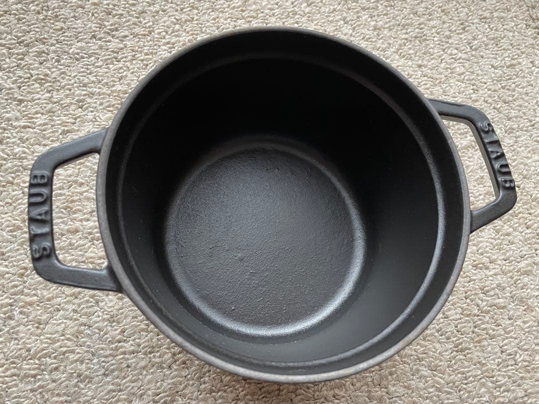 staub ストウブ　旧16cm ブラック　ピコココットラウンド