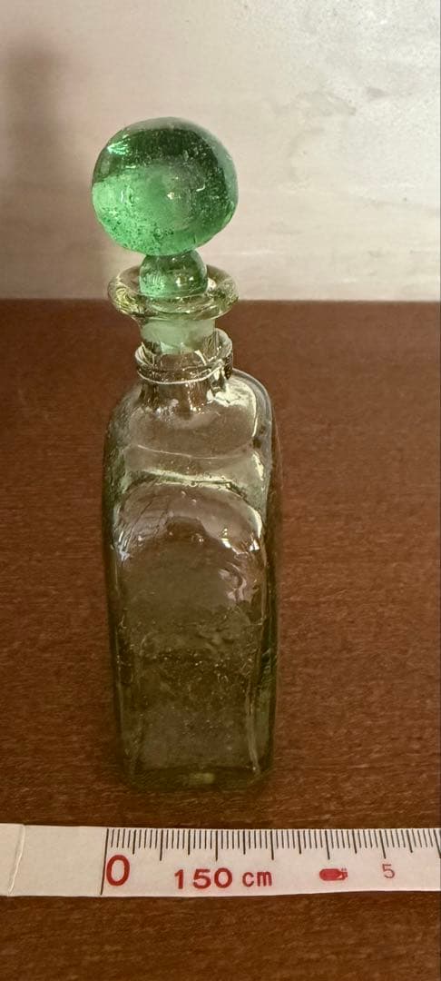 横山秀樹　栓付きガラス瓶