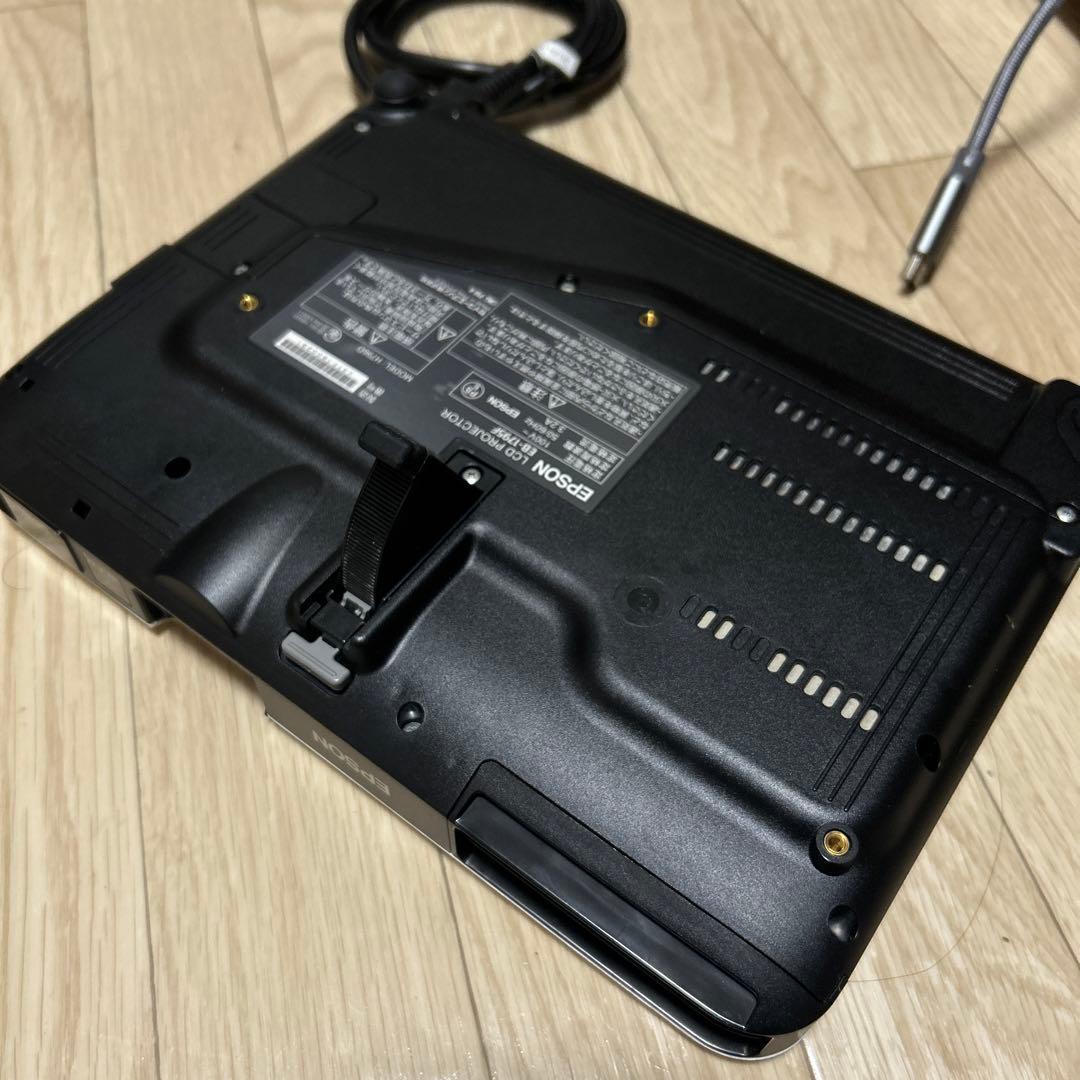 EPSON EB-1795F プロジェクター