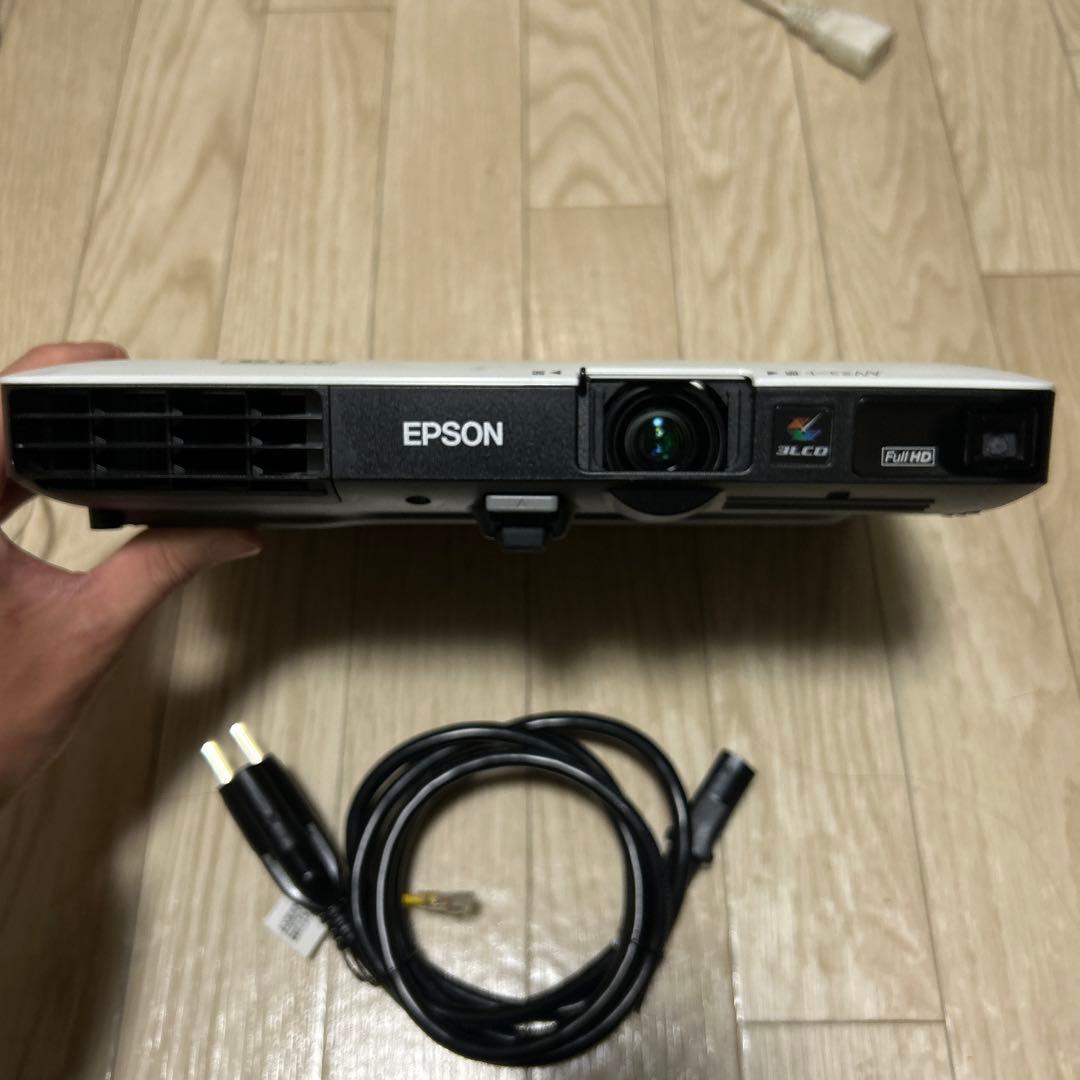 EPSON EB-1795F プロジェクター
