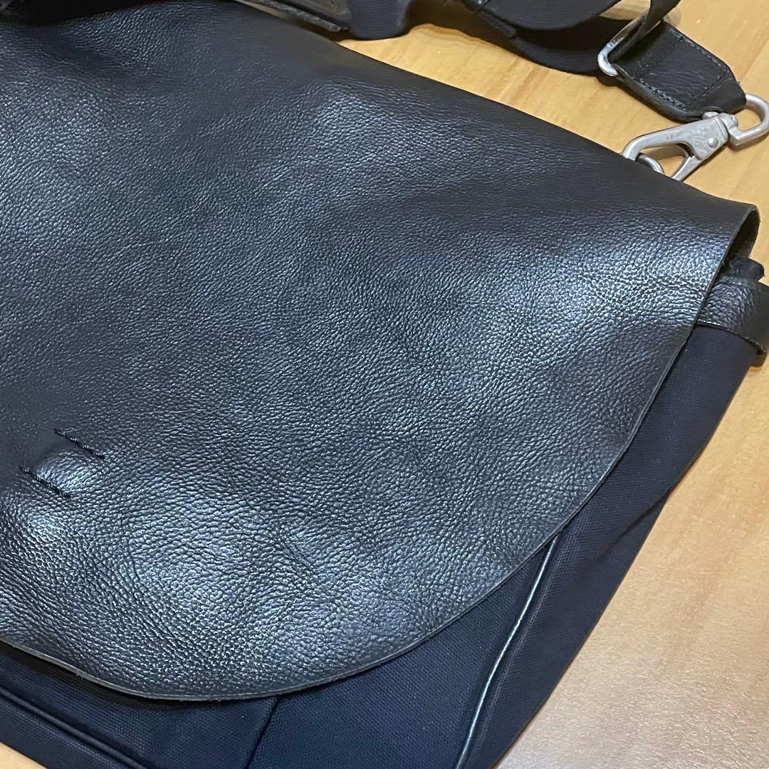 ARTS&CRAFTS ショルダーバッグ レザー キャンバス 重厚感 本革 牛革