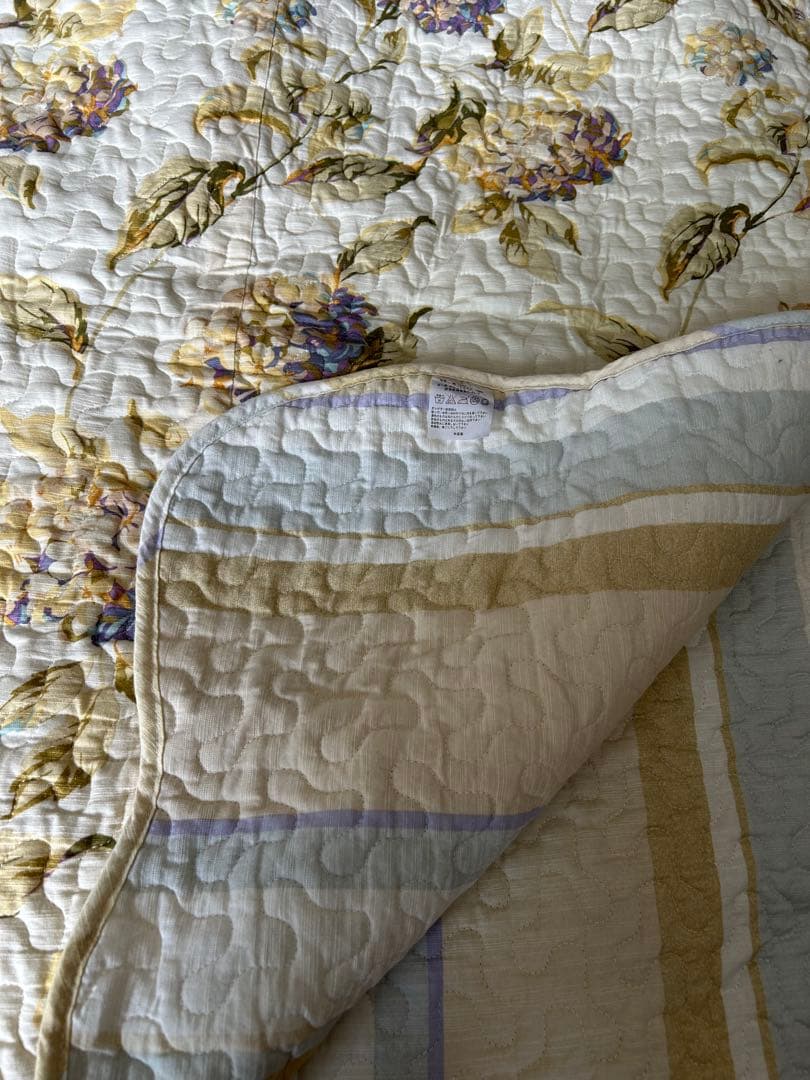 ローラアシュレイ　マルチカバー