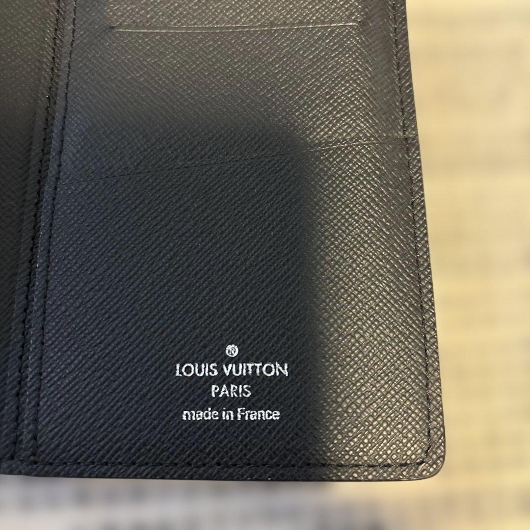 LOUIS VUITTON エピレザー ブラック 長財布