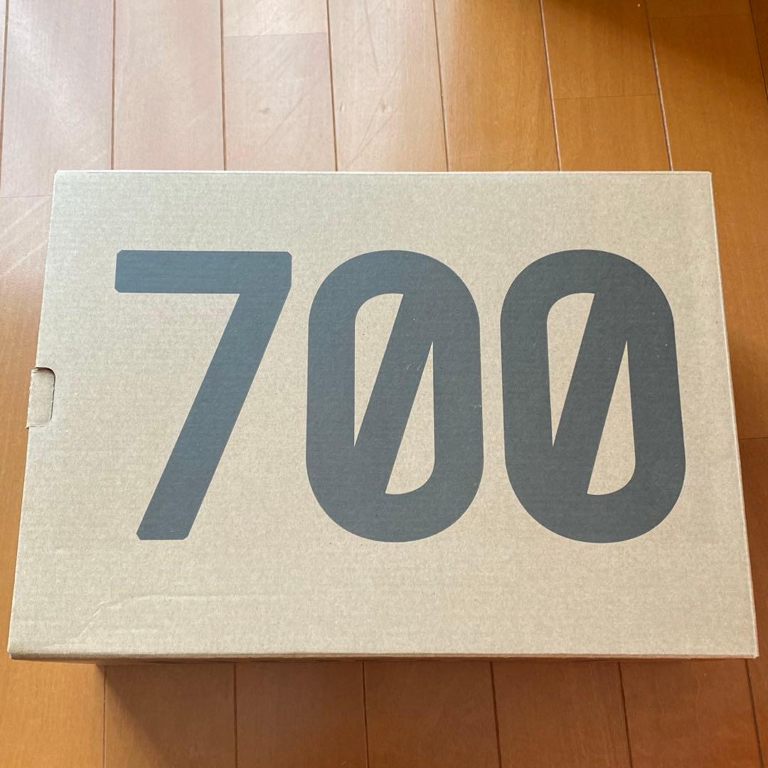 adidas アディダス YEEZY BOOST 700 WAVE RUNNE