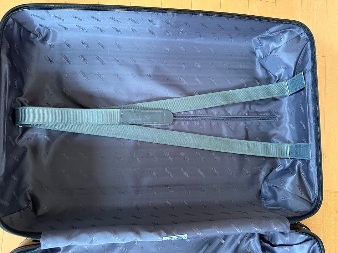 リモワ サルサ デラックス 60Lタイプ 4輪 黒