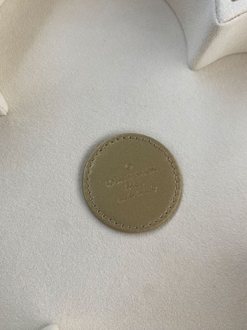 値下げ VUITTON ヴィード ポッシュ フラワー モノグラム 小物