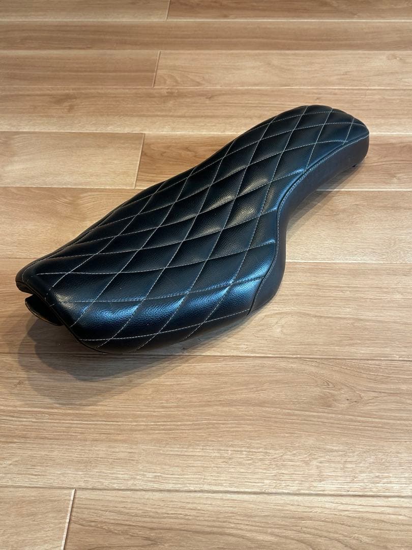 【スポーツスター】イージーライダース　コブラシート　ダイヤ　ハーレーダビッドソン