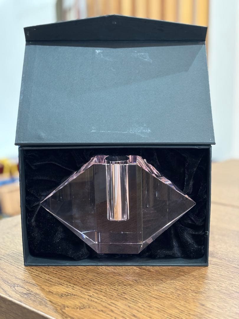 生花花器　自由花　アクリル ダイヤモンド型花瓶 ピンク