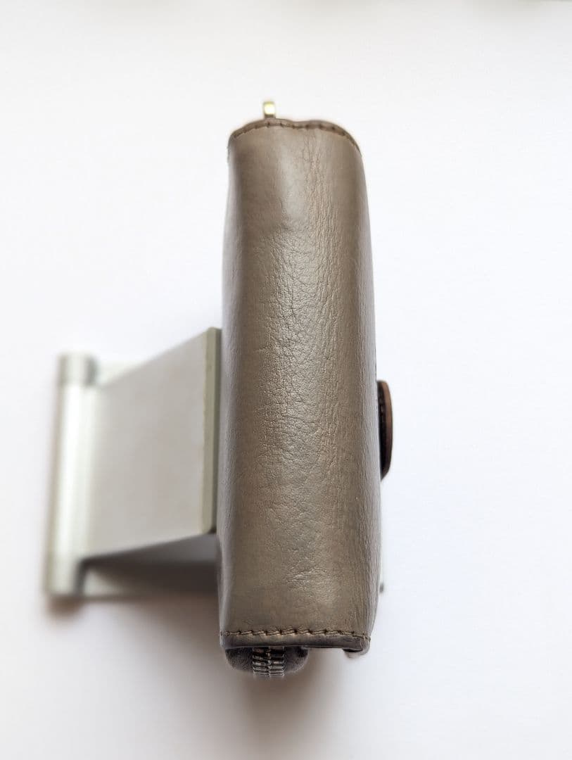 イルビゾンテ ラウンドジップウォレット トルトラグレー 男女兼用