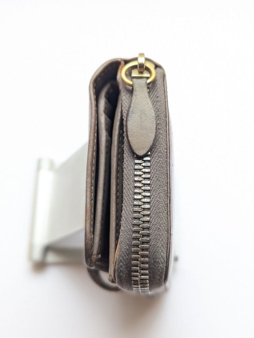 イルビゾンテ ラウンドジップウォレット トルトラグレー 男女兼用