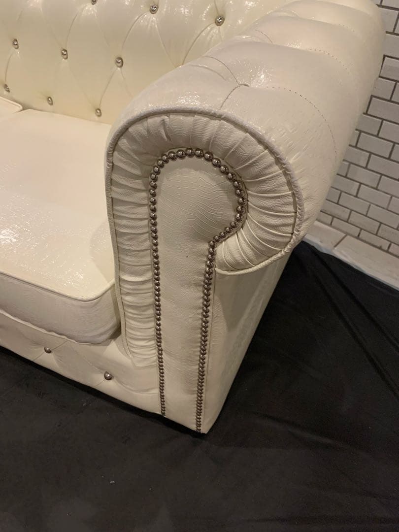 神奈川東京圏送料設置無料／チェスターフィールドラブソファ 2人掛け 幅180cm