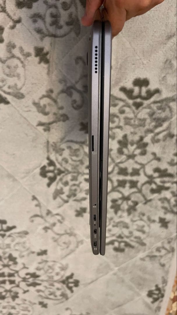 Teclast F5 N4100 中古2in1 ノートパソコン タッチスクリーン