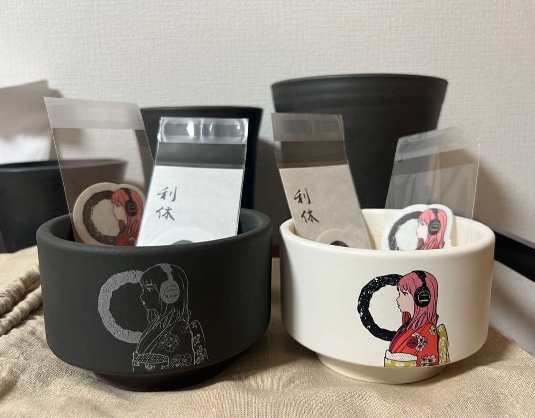 QUTOTEN backside works 50個限定　各1個