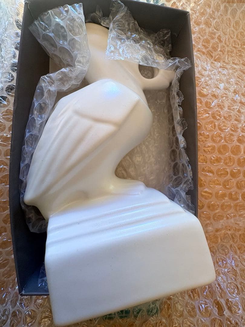 【匿名配送】【　かなりレア！！　Pelikan の陶器オブジェ