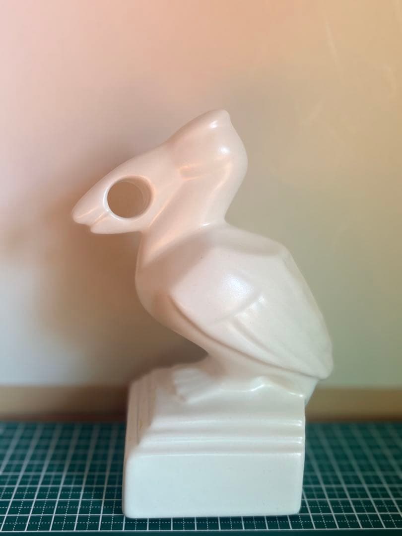 【匿名配送】【　かなりレア！！　Pelikan の陶器オブジェ