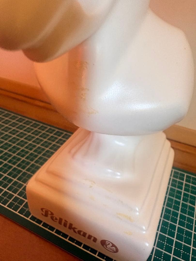 【匿名配送】【　かなりレア！！　Pelikan の陶器オブジェ