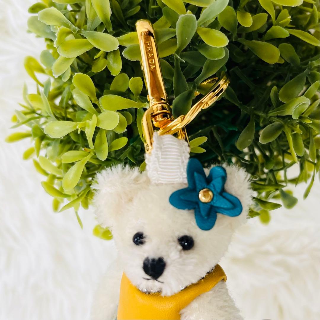 未使用品✨プラダ　テディベア　キーホルダー　キーリング　バッグチャーム　ロゴ刻印