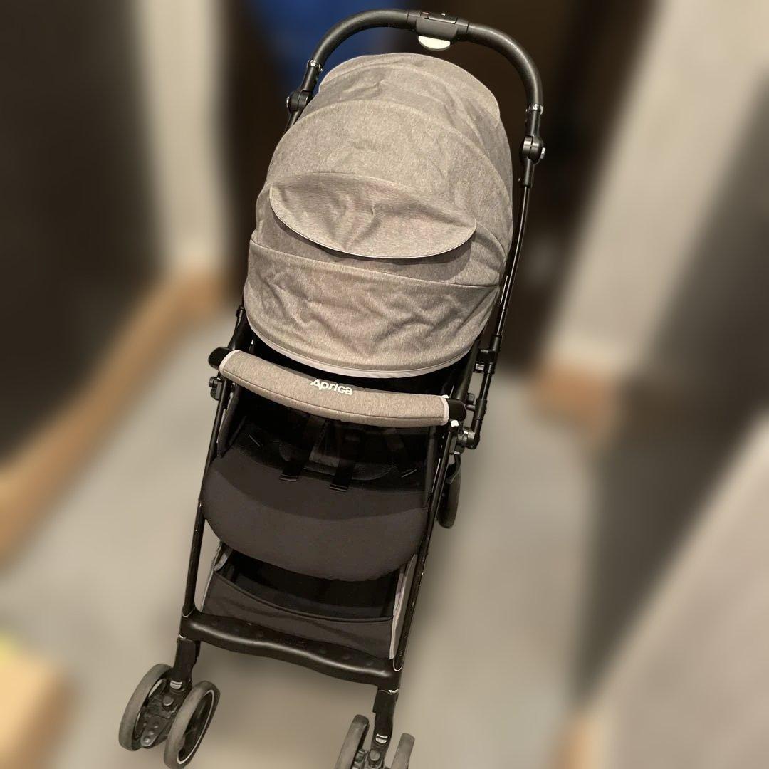 Aprica アップリカ　ベビーカー　ラクーナエアー　コンパクト