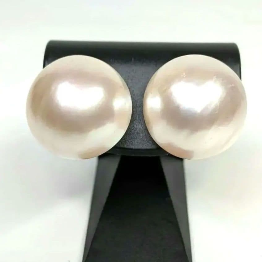 ​【超大粒17.5mm】マベパール ピアス K18 艶めく虹色テリ ホワイト系