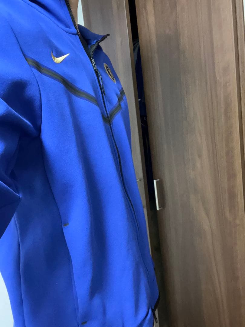 チェルシー　NIKEテックフリース