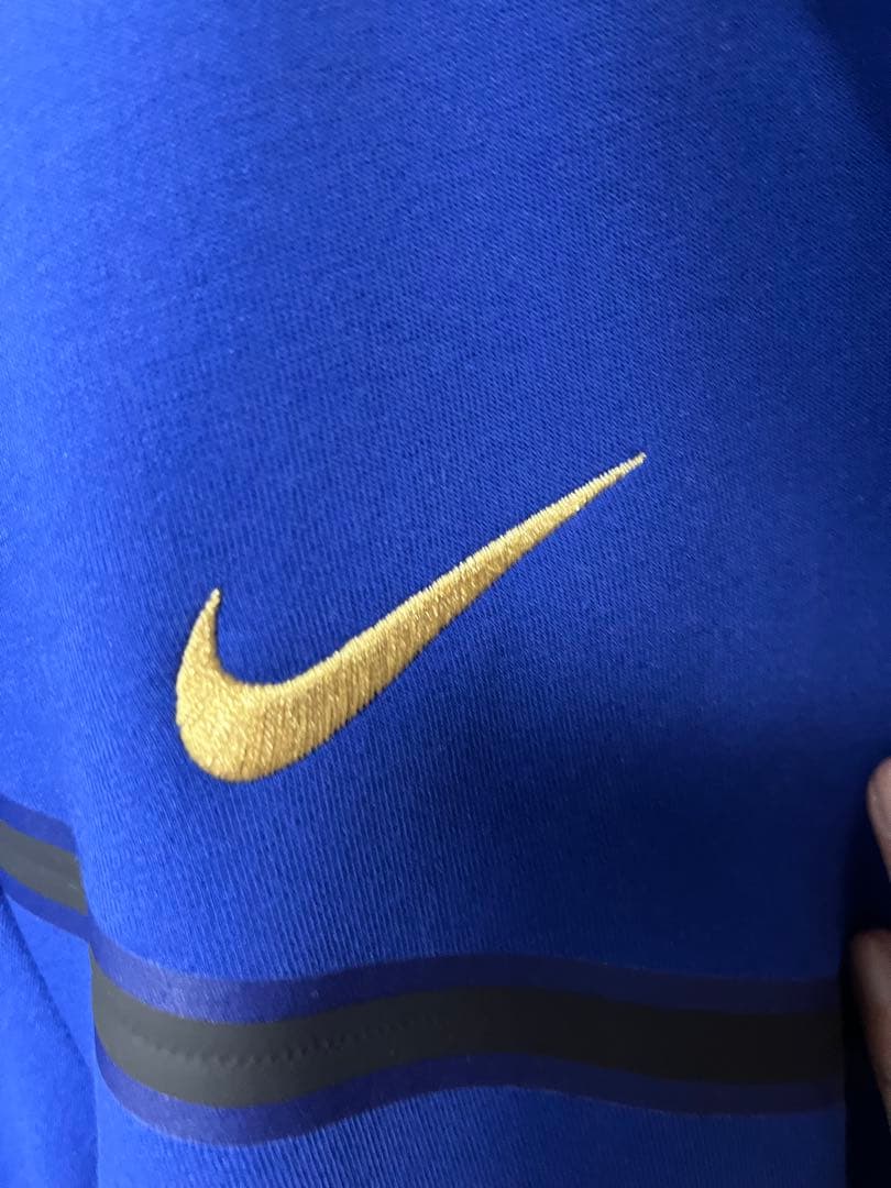 チェルシー　NIKEテックフリース