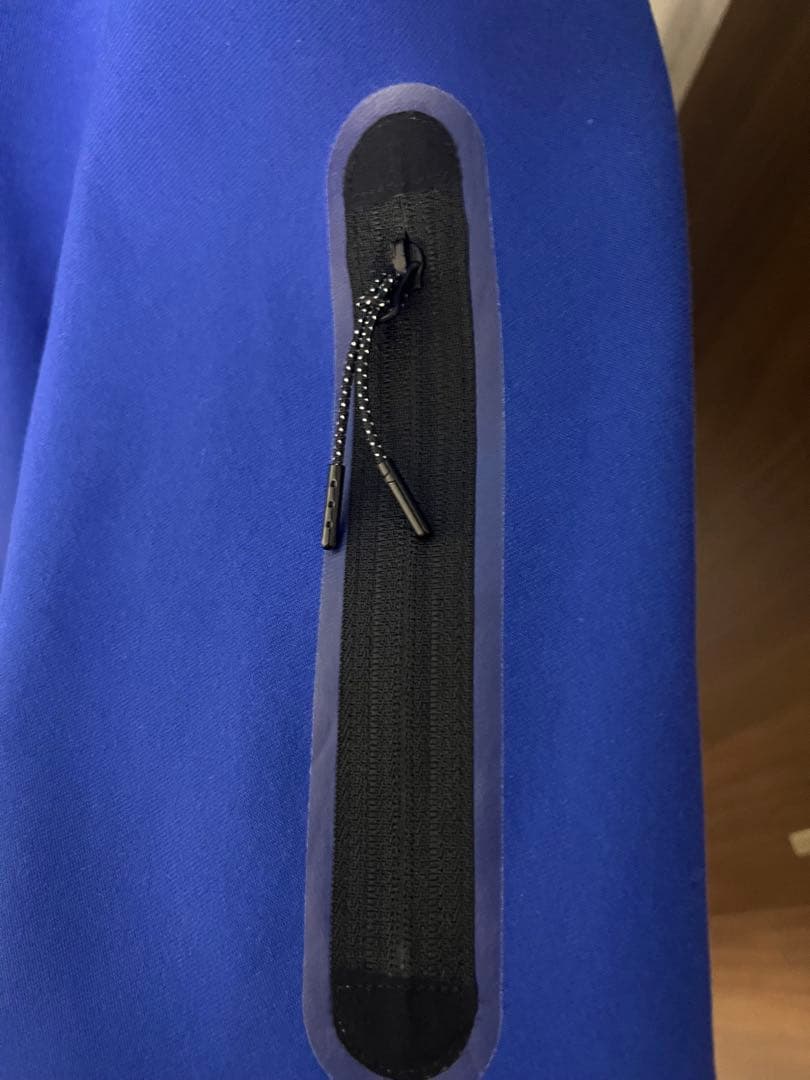 チェルシー　NIKEテックフリース