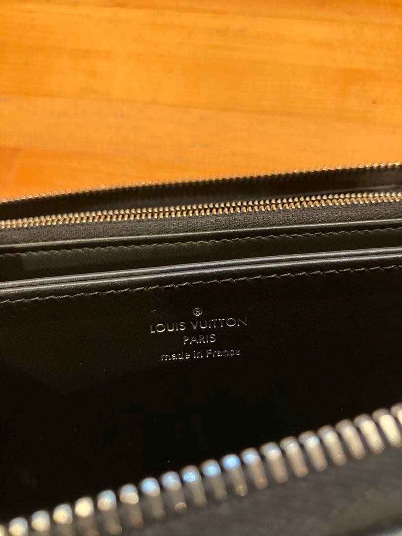 【ここなっつ】ルイヴィトン マヒナ ジッピーウォレット