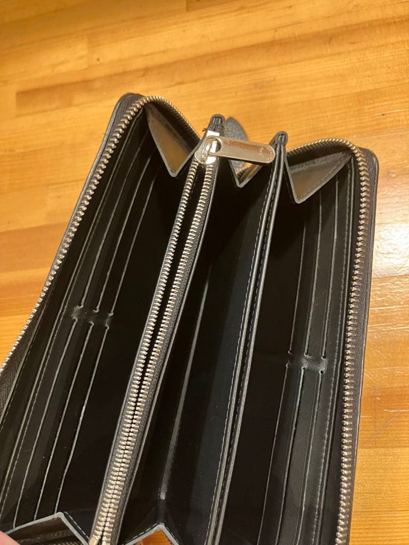 【ここなっつ】ルイヴィトン マヒナ ジッピーウォレット