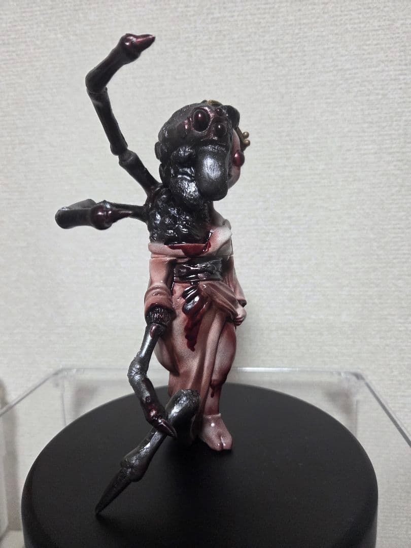 d*2様 ヒカリトイズ/墓場の画廊 物ノ怪少女・女郎蜘蛛(屍)