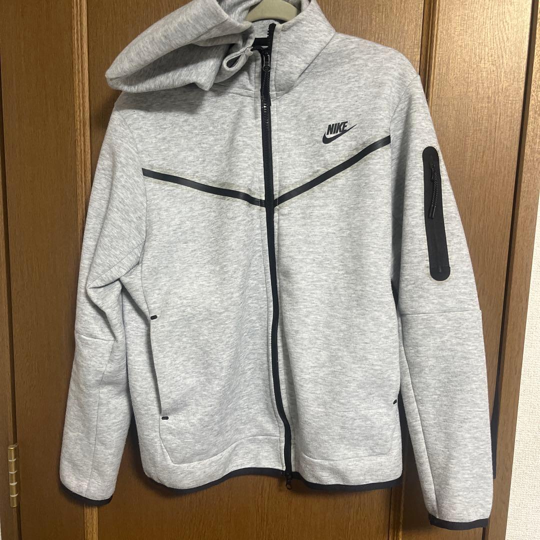 Nike テックフリース M