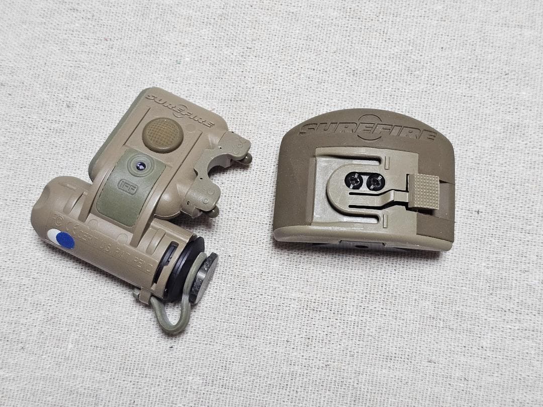 [中古]　米軍実物　SUREFIRE HELMET LIGHT HL1-B-TN