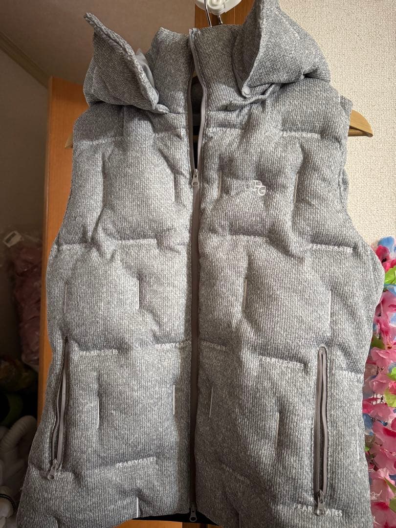 専用出品　PEARLY GATES グレー ダウンベスト フード付き