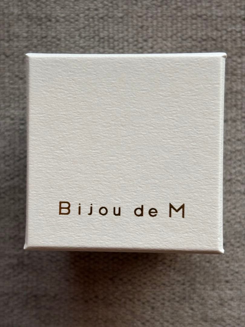 bijou de M ペリドット ミツバチ ピアス