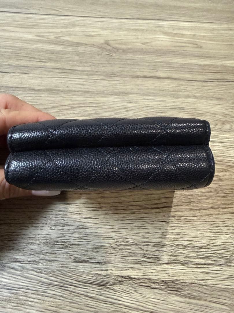 ぽっくん。シャネル CHANEL キャビアスキン マトラッセ 三つ折り財布