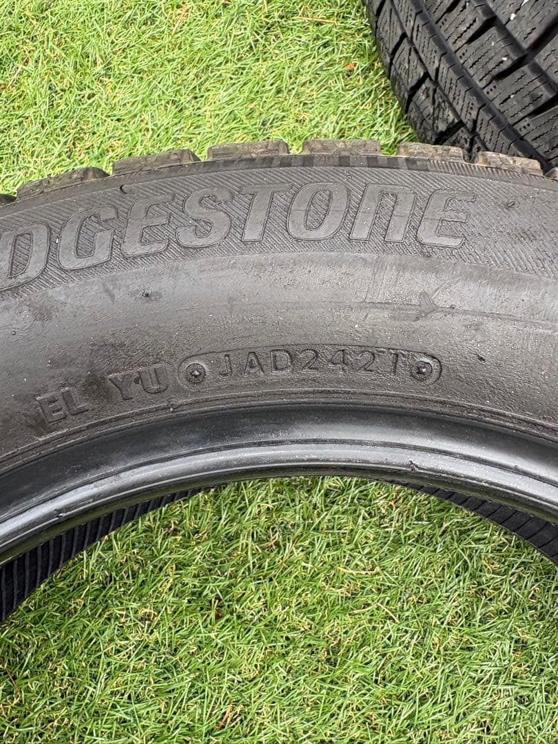 175/65R15 スタッドレスタイヤ 4本セット　アクア　カローラ　フィット