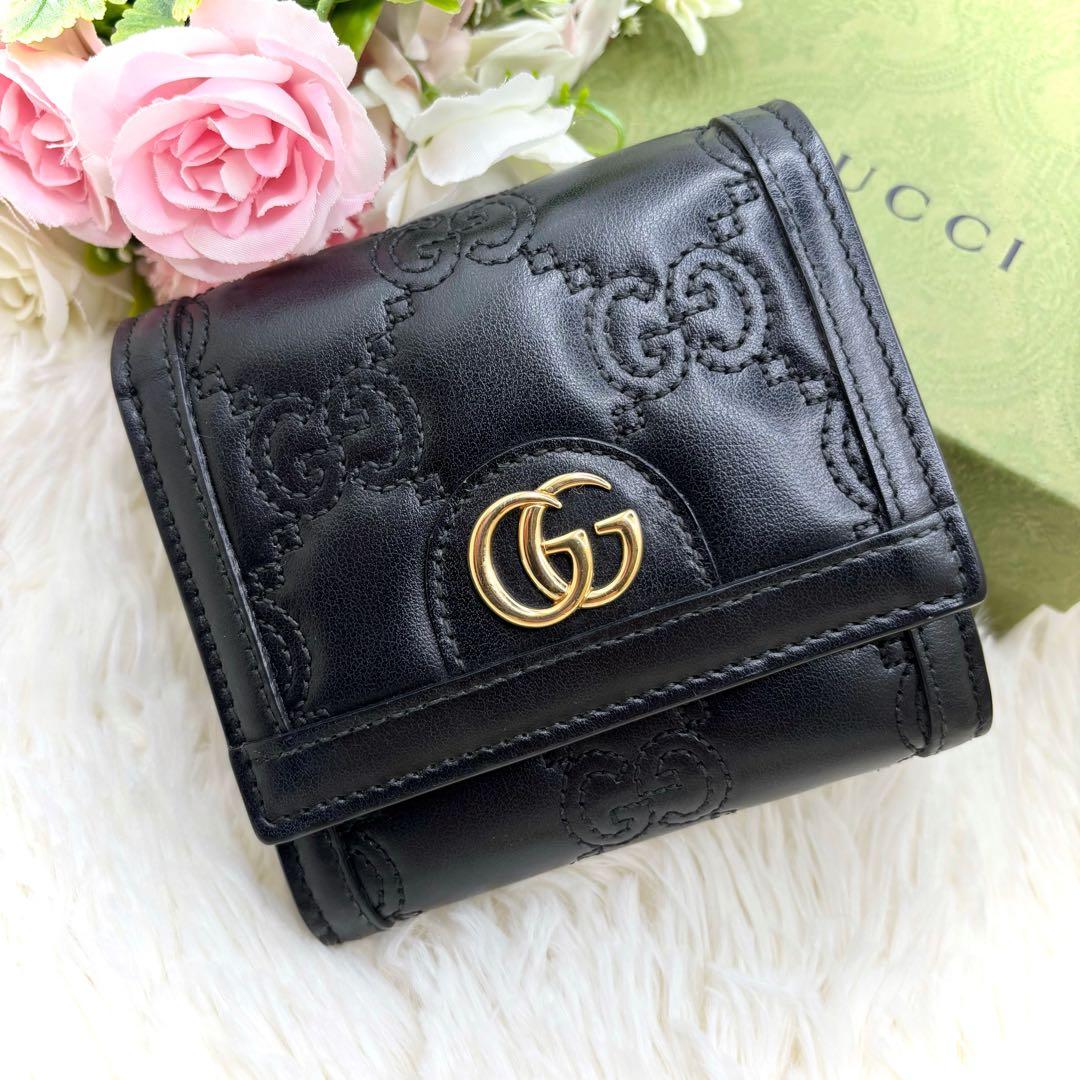 美品✨GUCCI GG マトラッセ 二つ折り財布 黒 キルティング