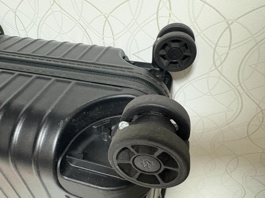 RIMOWA リモワ Essential Cabin S マットブラック