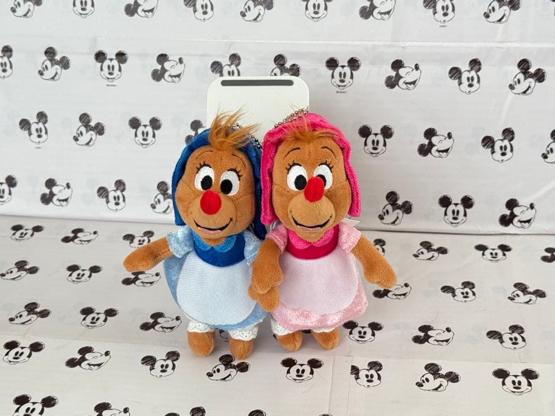 ディズニーストア　シンデレラ　スージー　パーラ　ぬいぐるみバッジ　2020 子年